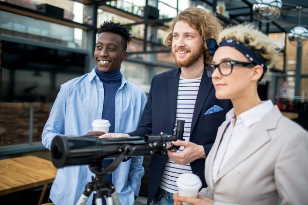 Quels sont les meilleurs spots pour l'observation des requins en Afrique du Sud : conseils et périodes ?